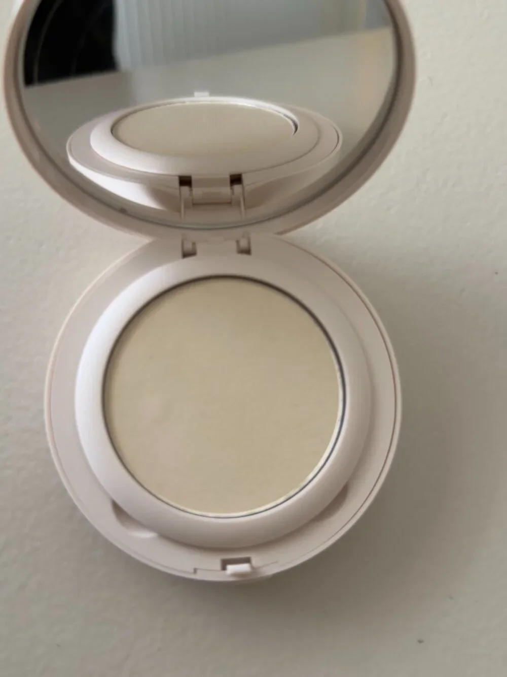 laura mercier ultra blurring